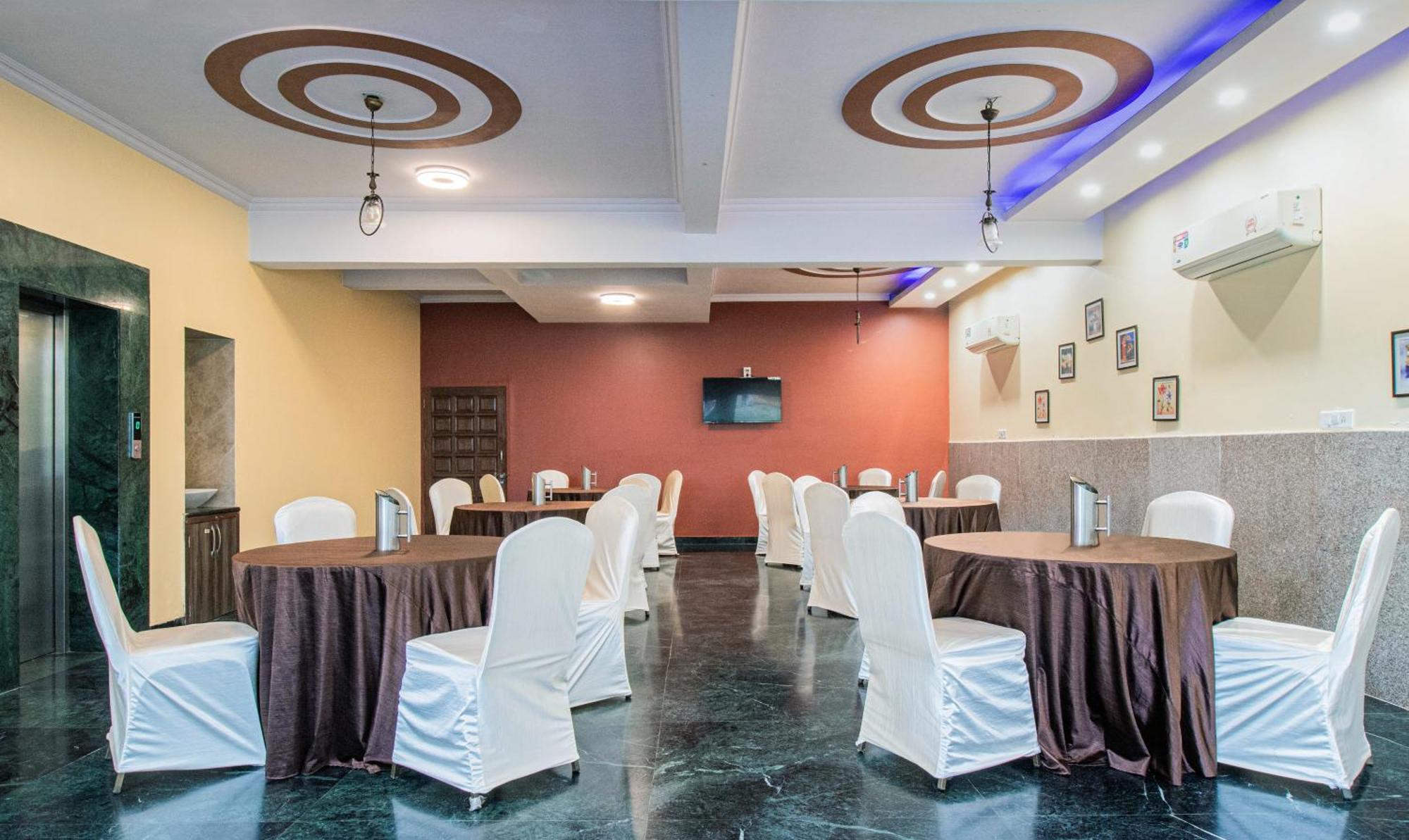 Treebo The Anchorage Malviya Nagar Hotel Jaipur Ngoại thất bức ảnh